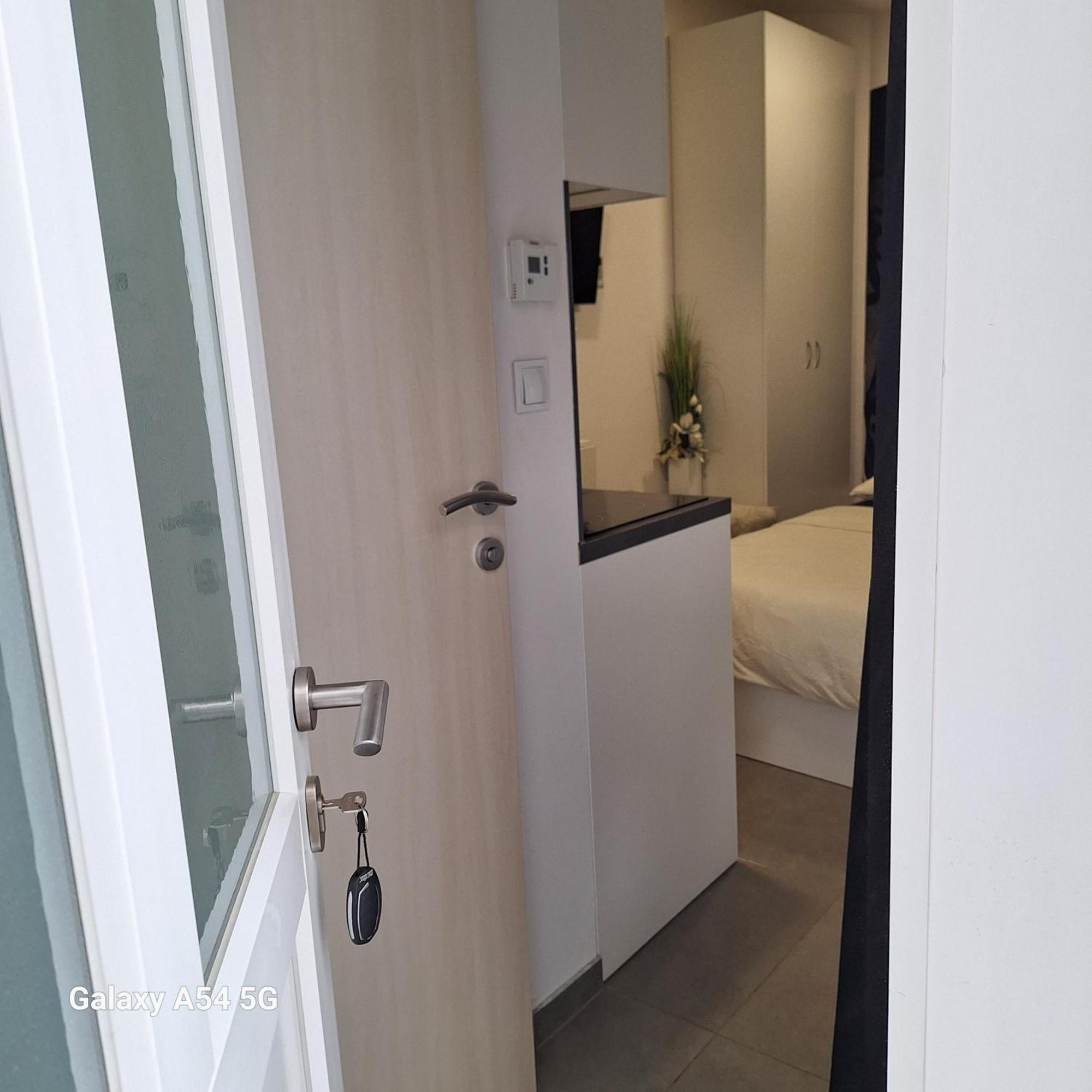 Studio Apartmani Louis I Lola Zagreb Exterior foto